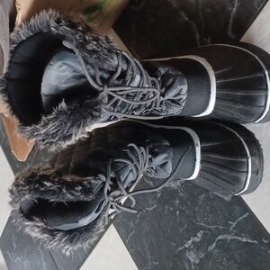 TRUE SOFT Winter Snow Boots Sz 11 (41)